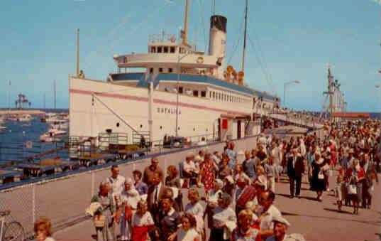 Avalon, Catalina – S.S. Catalina – The Steamer Arrives