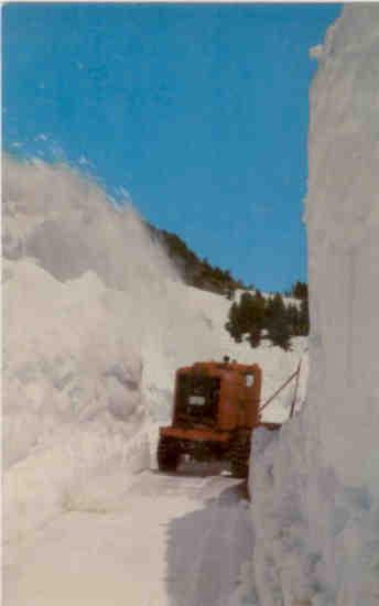 Lassen Volcanic National Park, road clearing