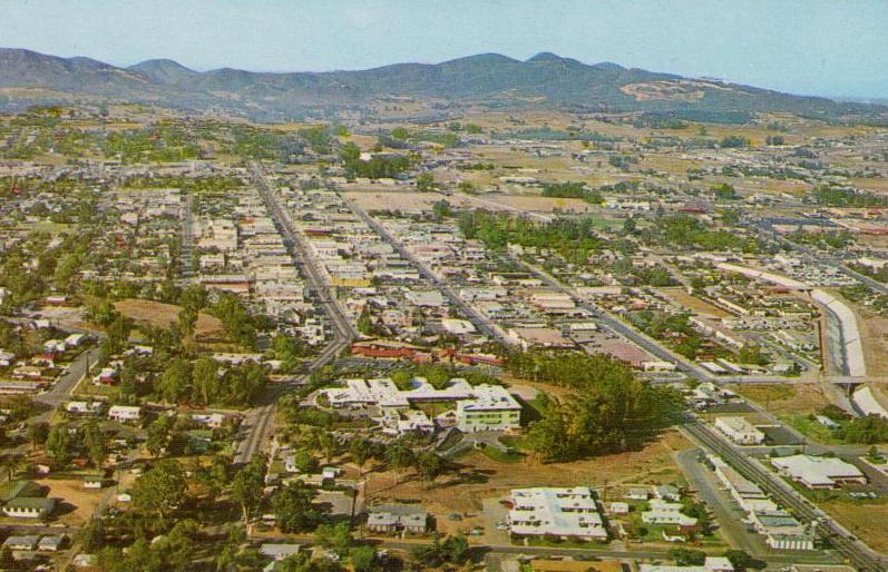 Escondido, Looking westward