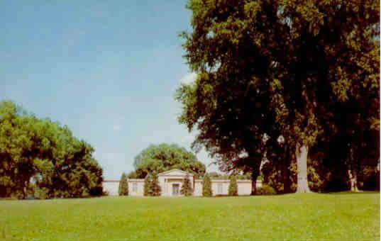 Moline, River Side Park Cemetery, Mausoleum