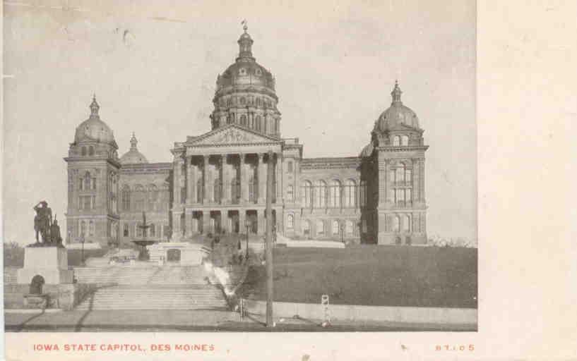 Des Moines, Iowa State Capitol (red caption)