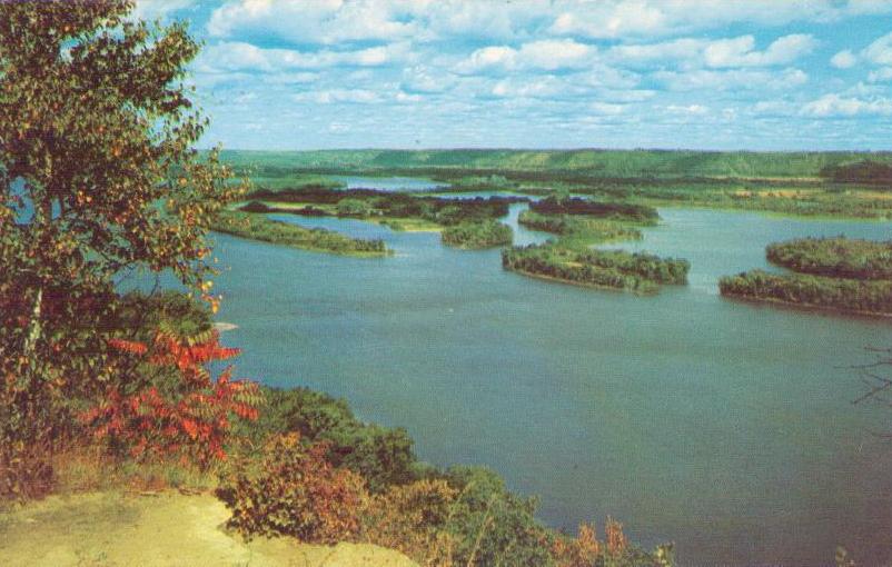 McGregor, Mississippi River and Prairie du Chien. Wisconsin, from Pike’s Peak State Park