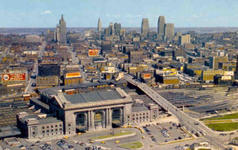 Kansas City, Union Station and skyline