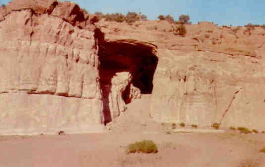 Gallup, Entrance to Kit Carson Cave