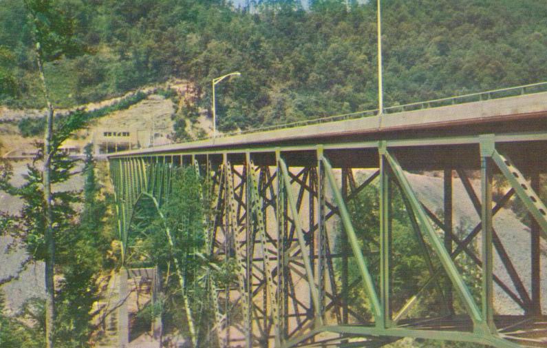 West Virginia Turnpike, Bender Bridge and entrance to Tunnel