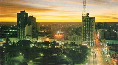 Buenos Aires, Bahia Blanca, Vista aerea nocturna de la Plaza Rivadavia