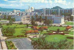 Bandar Seri Begawan, Churchill Centre and aquarium