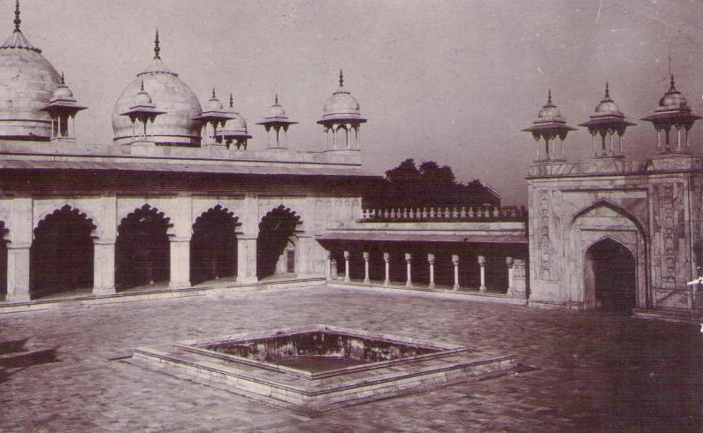 Agra, Fatehpur Sikri Palace (?)