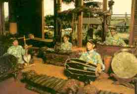 Jakarta, Gamelan musicians