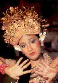 Jakarta, girl in Balinese costume