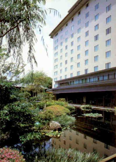 Tokyo, Hilton Hotel pond
