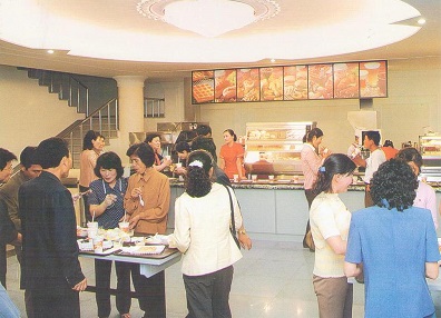 Pyongyang, Kaeson Youth Park cafeteria