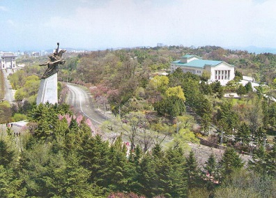 Pyongyang, Chollima Statue