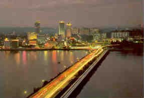 Johor Baru, Causeway at night