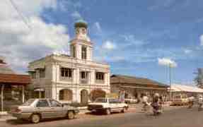 Muar, street scene