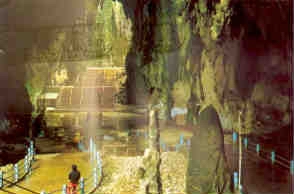 Kuala Lumpur, Batu Caves interior