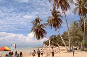 Lumut, Teluk Batik Beach