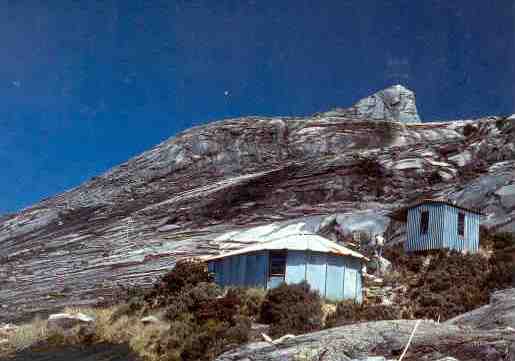 Mt. Kinabalu, Sayat Sayat Huts