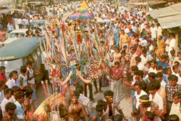 Batu Caves, Kavadi bearers