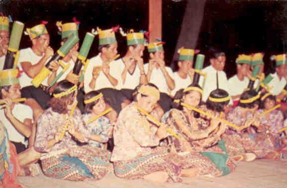 Kota Kinabalu, Pensiangan Muruts playing music