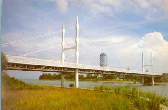 Kota Kinabalu, bridge leading to Yayasan Sabah Likas