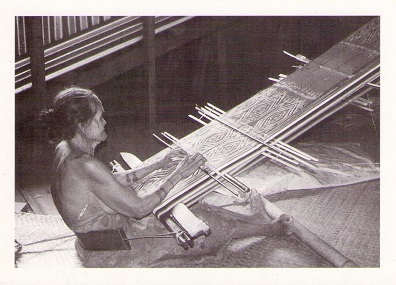 Weaving the pua