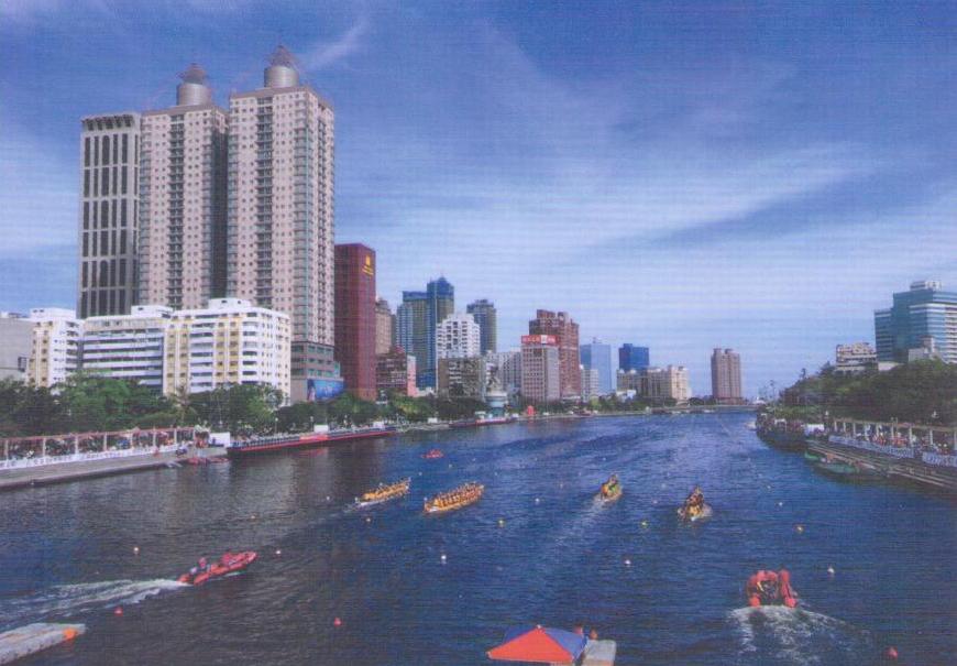 Port of Kaohsiung – boats on river