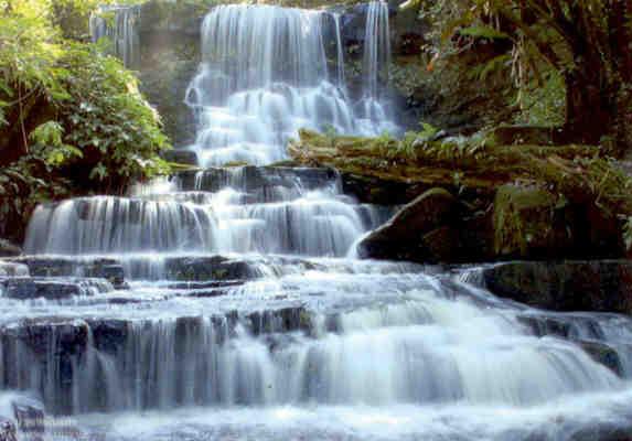 Man Daeng Waterfall