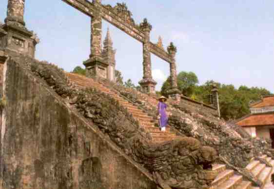 Hue, Stairway to the Ceremonial Court