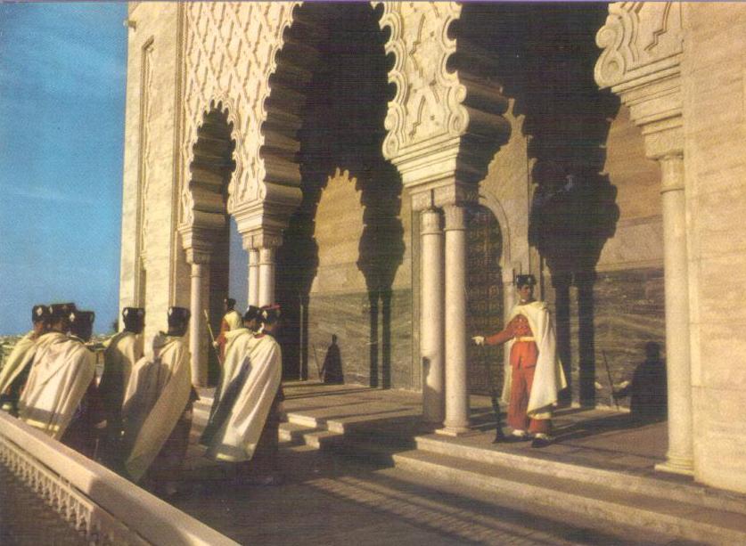 Rabat, Le Mausolee Mohammed V, La Releve de la Garde Royale
