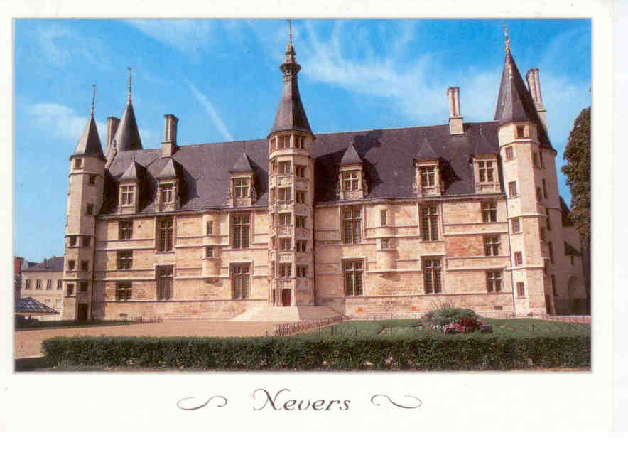 Nevers, Le Palais Decal