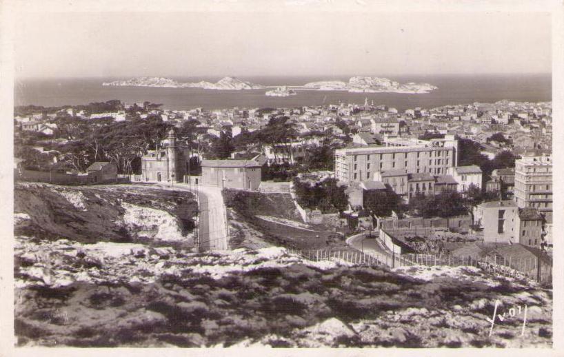 Marseille, Vue generale vers les iles du Frioul