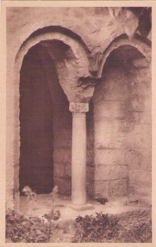 Herault, Saint-Guilhem-Le-Desert, Le Cloitre