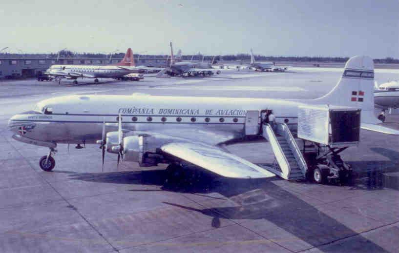 Compania Dominicana de Aviacion, Douglas DC-4 (HI-42)