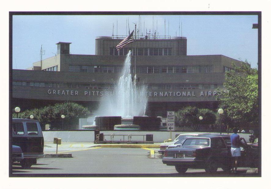 Greater Pittsburgh International Airport main entrance and fountain (USA)