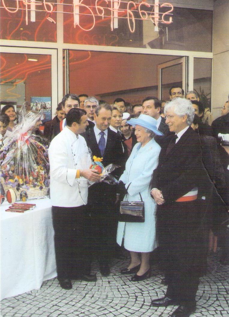 Paris, Visit of Queen Elizabeth, 2004