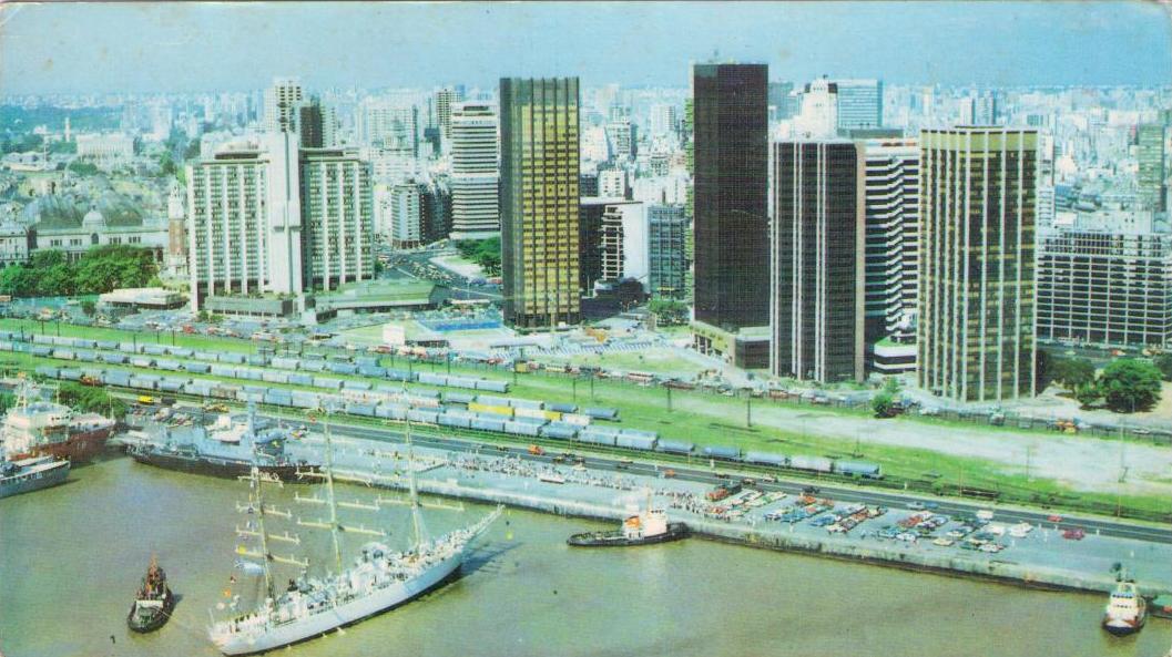 Buenos Aires, Fragata Libertad, Complejo edilicio Catalinas norte, Hotel Sheraton