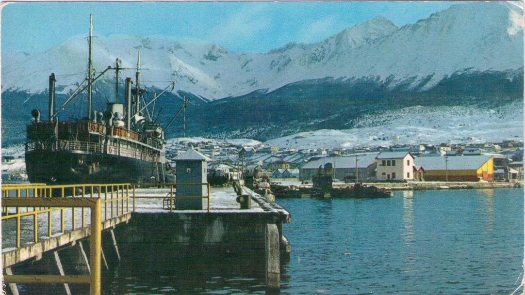 Ushuaia (Tierra del Fuego), Vista invernal del muelle (Argentina)