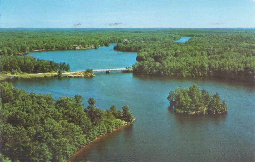 Criyitz, Twin Bridge crossing the Peshtigo River (Wisconsin, USA)