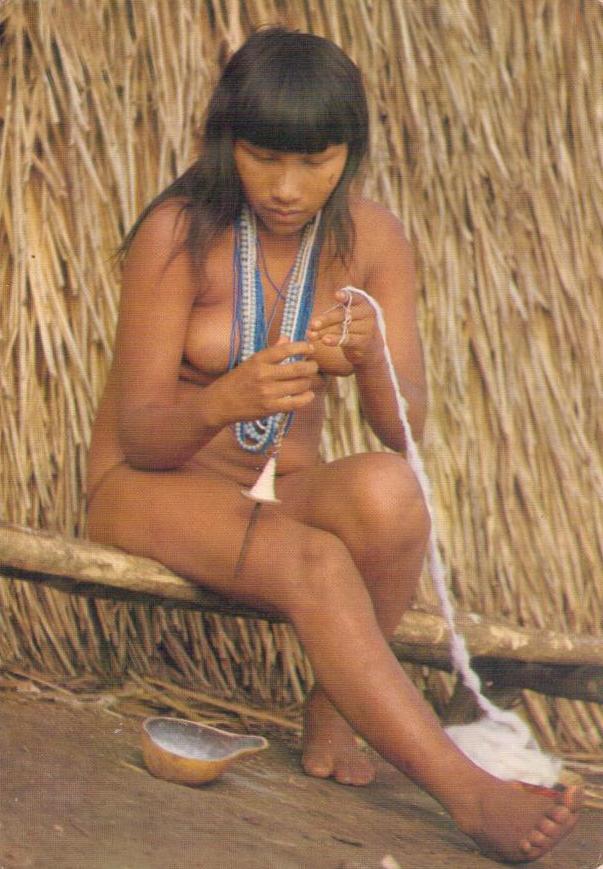 Native reserve of Xingu, Suia woman (Brazil)