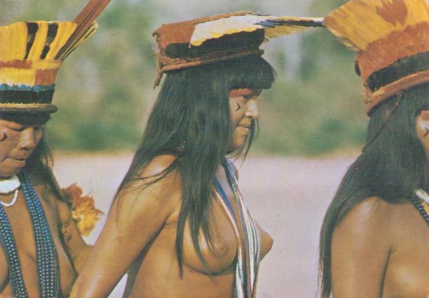 Xingu, Comoiura women performing preliminary dancing (Brazil)
