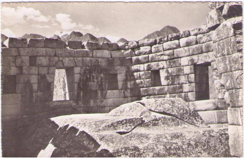 Machupicchu (sic), Interior of the Military Tower (Peru)