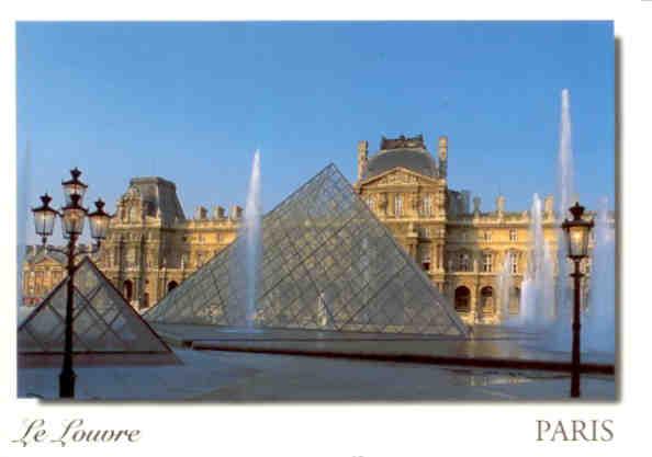 Paris, La Pyramide du Musee du Louvre