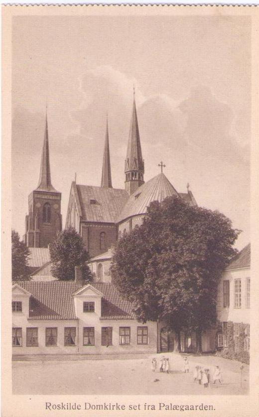 Roskilde Domkirke set fra Palaegaarden (Denmark)