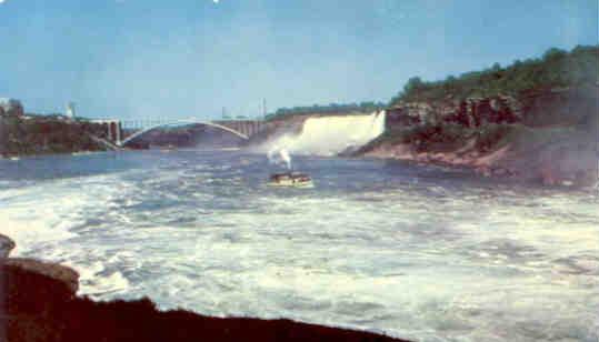 American Falls and Maid of the Mist (New York)