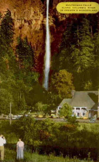 Multnomah Falls along Columbia River (Oregon)