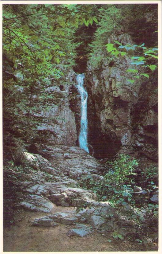 Moultonboro, Castle in the Clouds – Fall of Song (New Hampshire, USA)