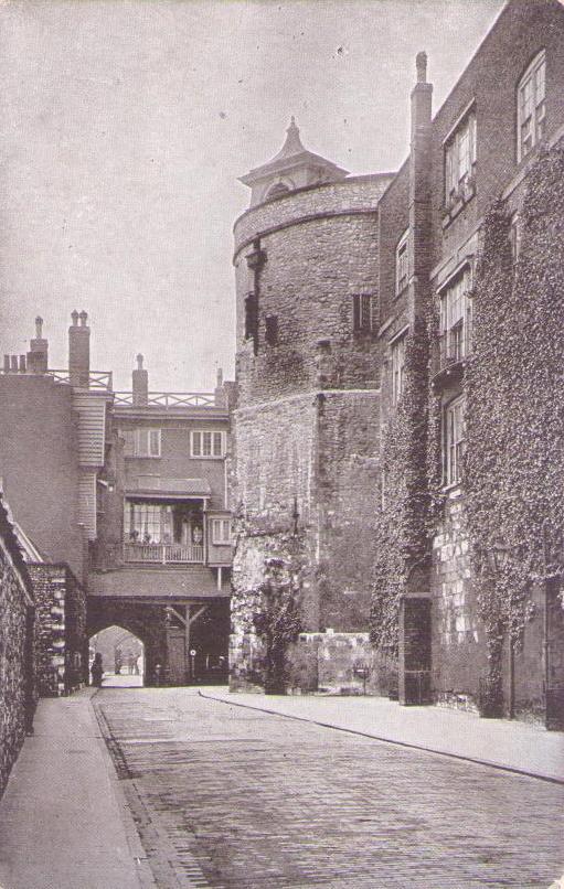 Tower of London, View along the Outer Ward looking towards the Byward Tower