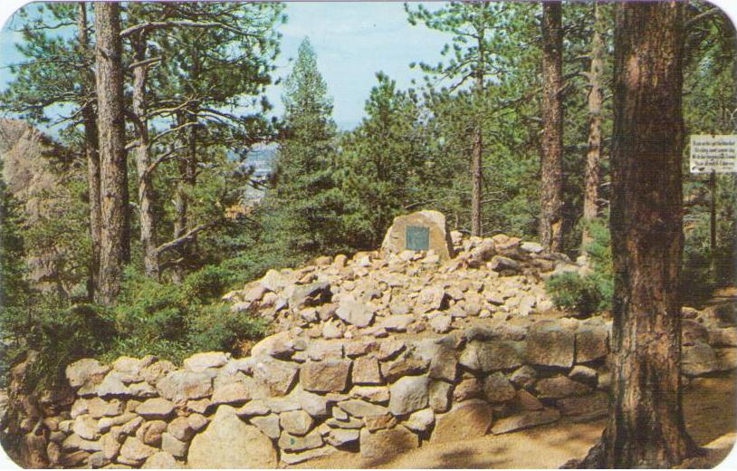 Colorado Springs, Helen Hunt’s Grave above Seven Falls (USA)