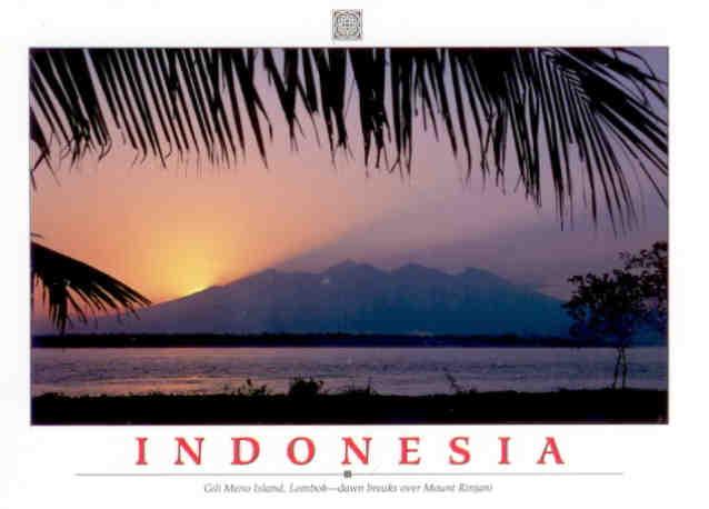 Gili Meno Island, dawn over Mount Rinjani (Indonesia)